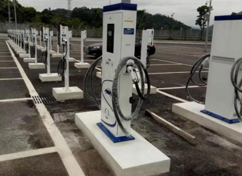 广州从化区赛马场案例-7KW立柱式充电桩-30KW双枪直流充电桩(图1)
