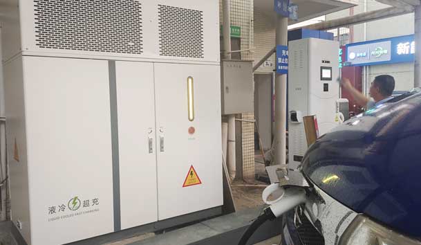 【重卡电动先锋】永盈会300-400kW重卡充电桩：亮点与应用典范(图2)