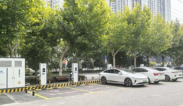 宜昌首批全液冷超充站投入运营，永盈会助力高质量充电基础设施建设